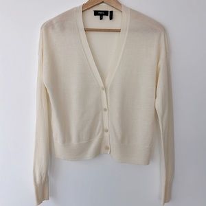 Theory Cropped Cardigan in Feather Cashmere, 100 cashmere size M